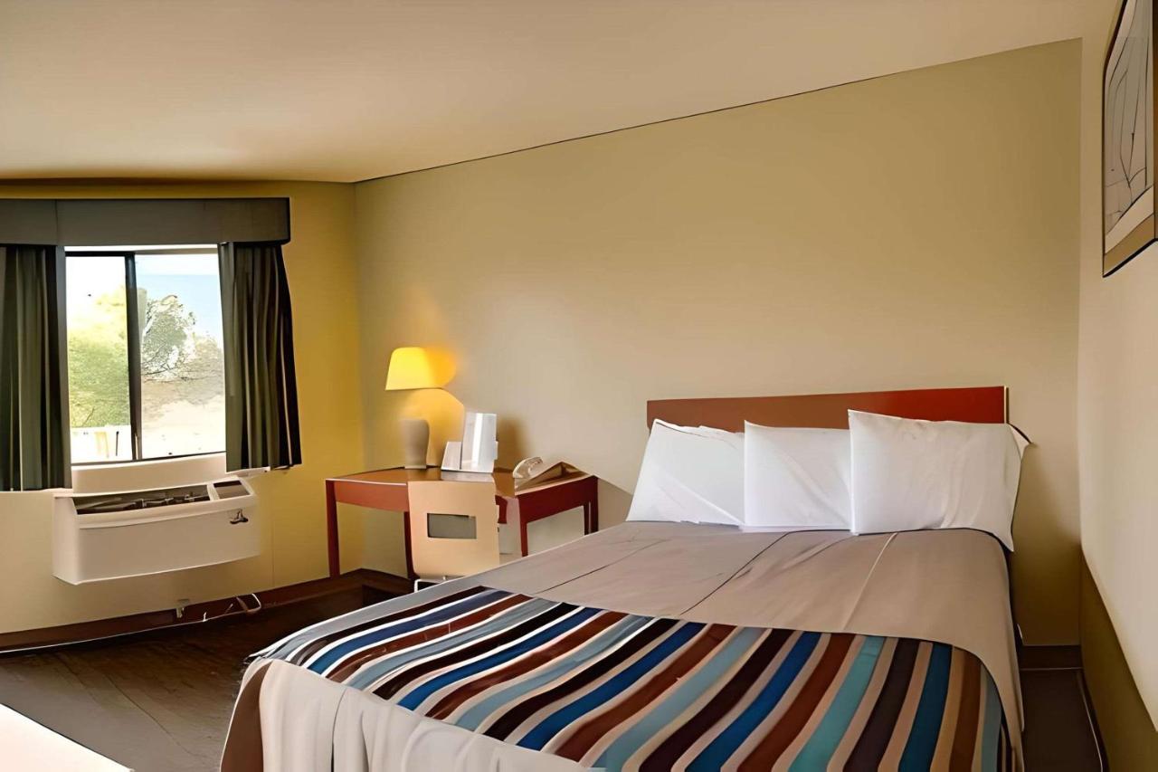 Inn At Rohnert Park Kültér fotó