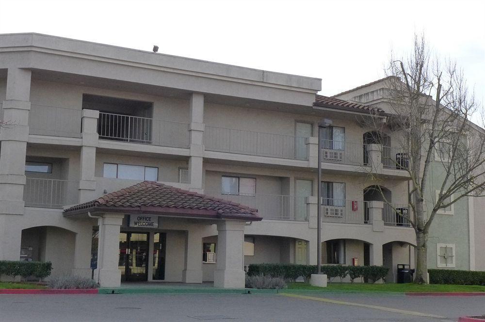 Inn At Rohnert Park Kültér fotó